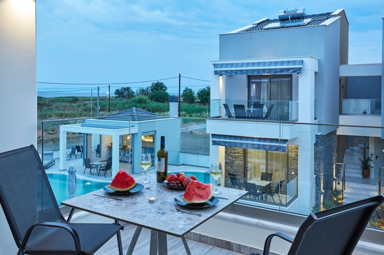 Greystone Suites Paralia Dionisiou Exterior foto